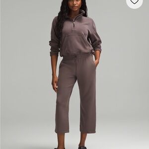 [SOLD 💫] Lululemon Softstreme cropped pant